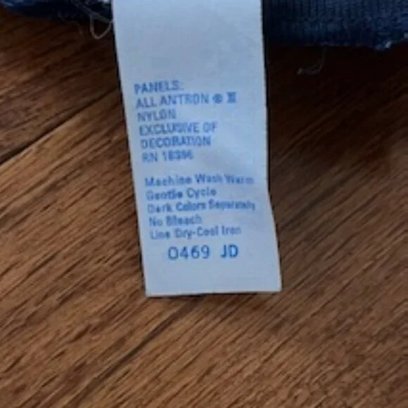 Set of 2 Vintage Warner's Camisole's - Picture 16 of 16